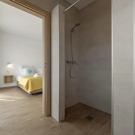 Mar - B&p Infinity House *